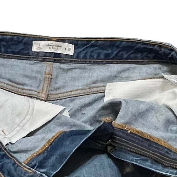 Abercrombie & Fitch Zoe Denim Jean
Shorts High Waisted Distressed Red Stripe 6 - Picture 4 of 13